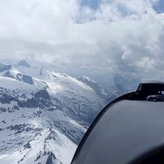 Flugwegposition um 13:18:27: Aufgenommen in der Nähe von Gemeinde Tux, Österreich in 3207 Meter